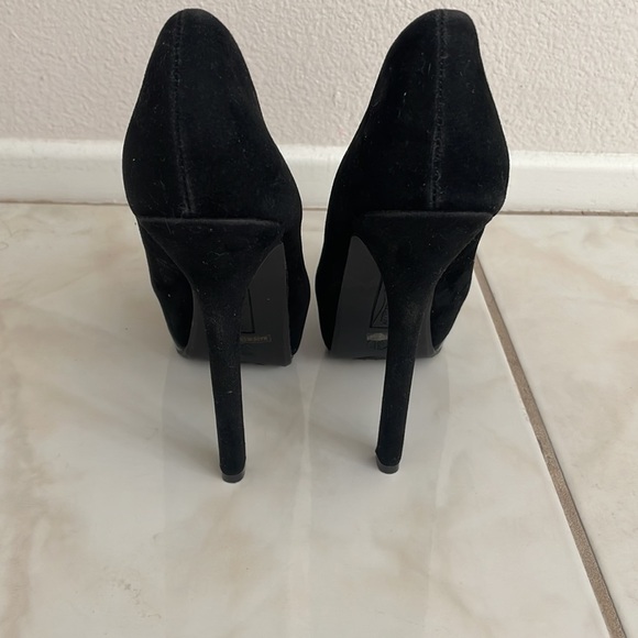 High heels - Picture 4 of 6